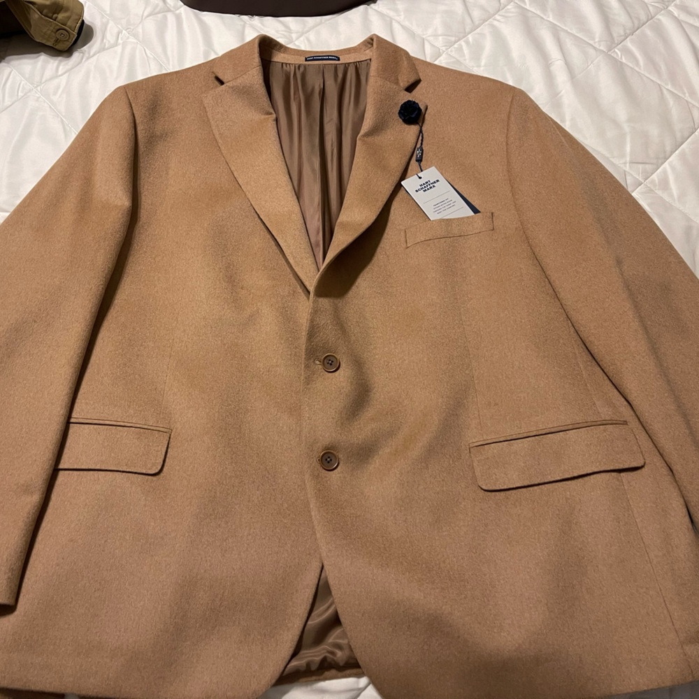 Beautiful camel hair blazer. NWT, size 56 regular